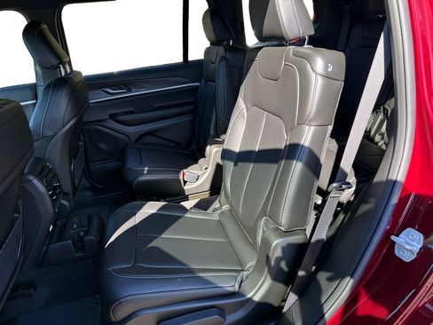 New 2025 Jeep Grand Cherokee L Limited w/ Luxury Tech Group II image 13