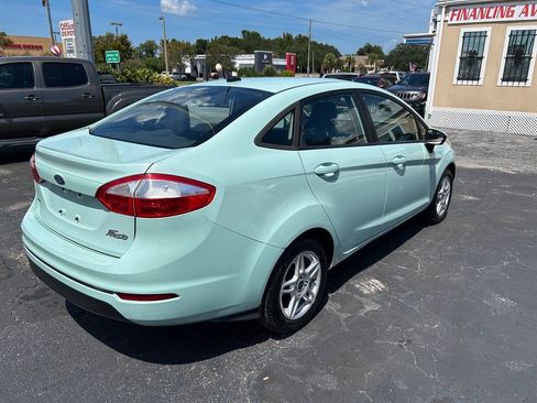 Used 2019 Ford Fiesta SE FWD image 7