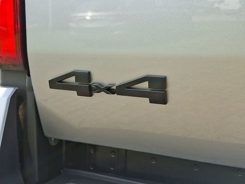 Used 2025 Toyota Tacoma TRD Off-Road AWD/4WD image 32