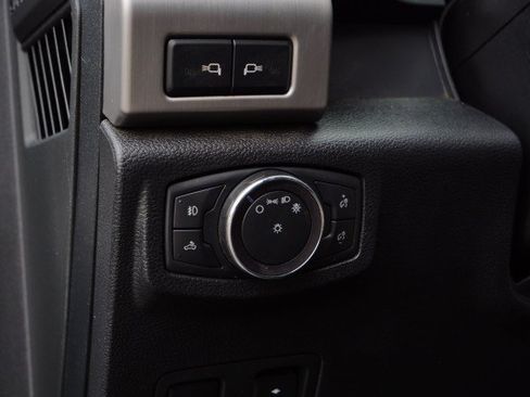 Used 2019 Ford F250 Platinum w/ Platinum Ultimate Package AWD/4WD image 39