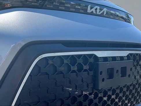 Certified 2023 Kia Soul LX w/ LX Technology Package FWD image 30