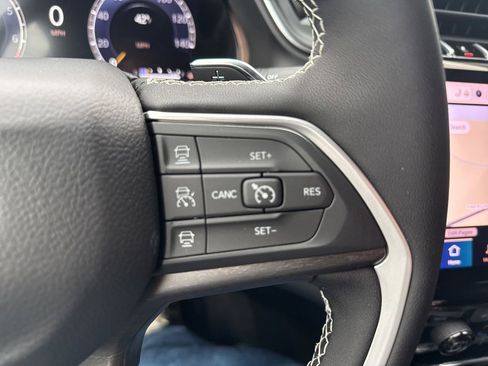 New 2025 Jeep Grand Cherokee L Limited w/ Black Appearance Package image 49