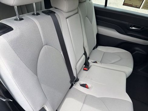 Used 2025 Toyota Grand Highlander FWD image 18