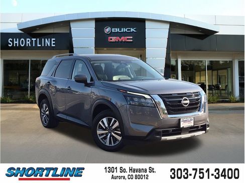 Used 2025 Nissan Pathfinder SL AWD/4WD image 1