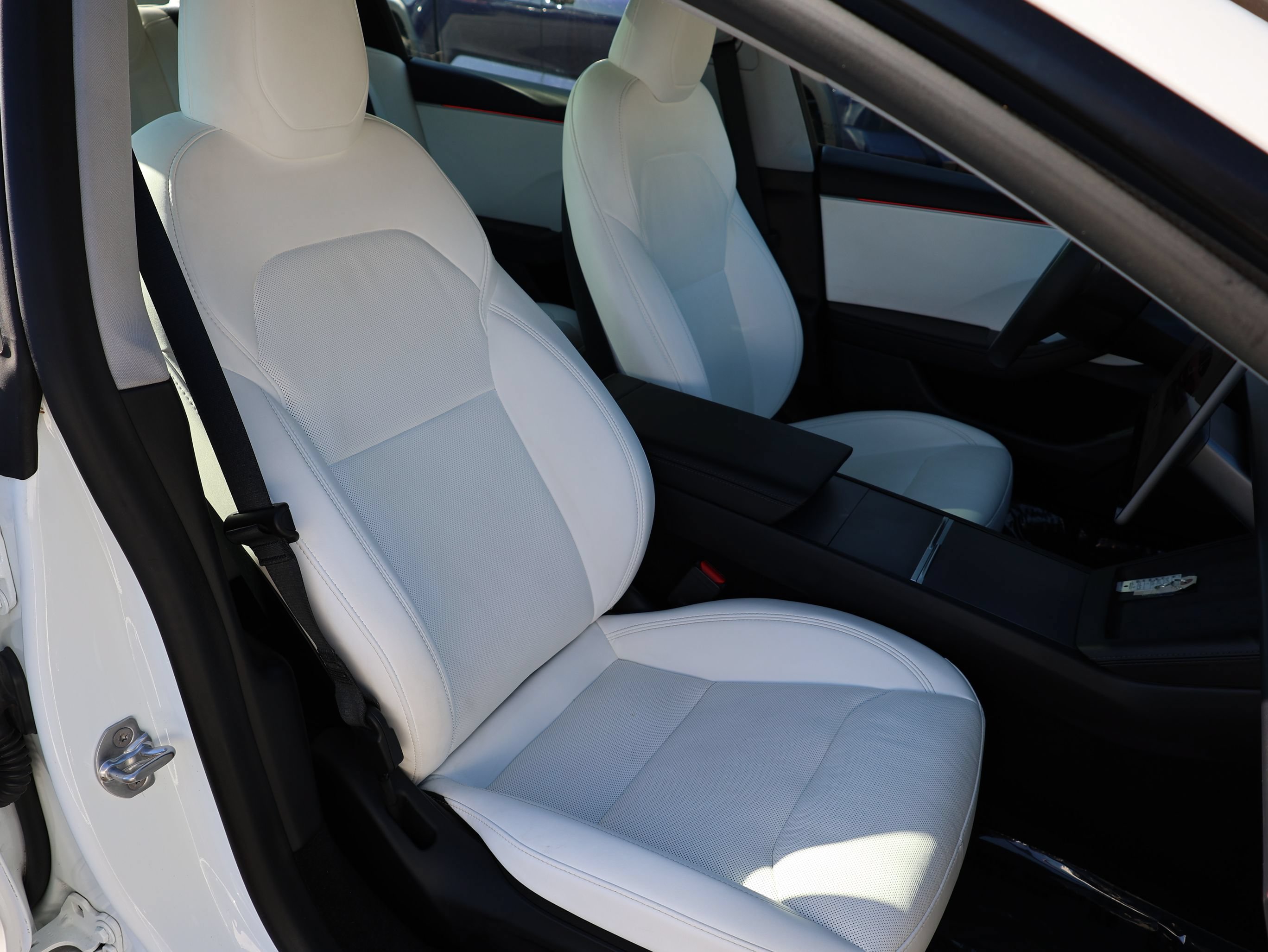 Used 2025 Tesla Model 3 Long Range RWD image 43