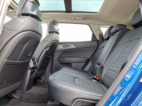 Certified 2023 Kia Sportage SX image 10