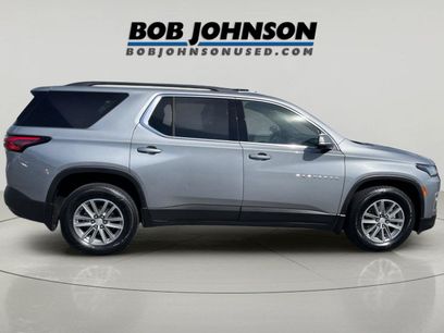 Used 2023 Chevrolet Traverse LT