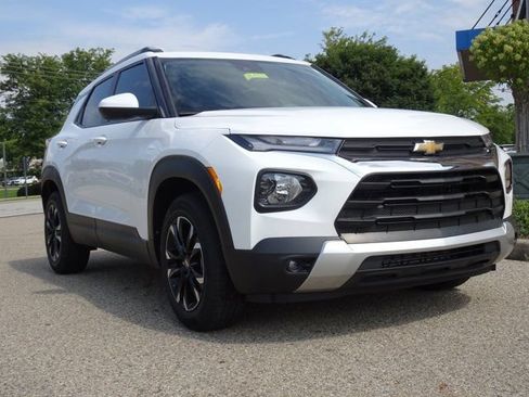 Used 2022 Chevrolet TrailBlazer LT w/ Driver Confidence Package FWD image 28