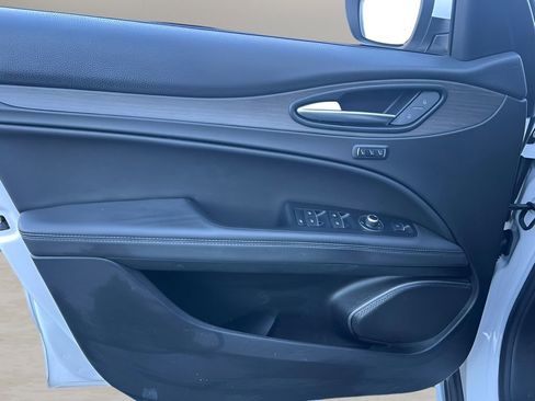 Used 2023 Alfa Romeo Stelvio Ti w/ Active Assist Plus Package image 25