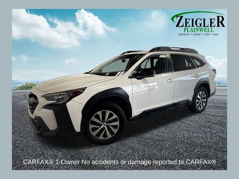 Used 2023 Subaru Outback Premium AWD/4WD image 1
