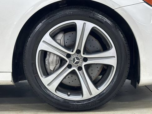 Used 2017 Mercedes-Benz E 400 E 400 4MATIC AWD 4dr Wagon image 38