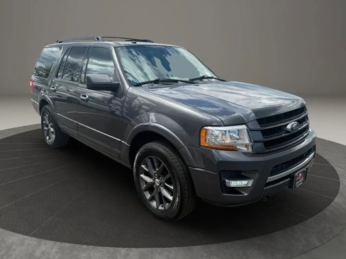Used 2017 Ford Expedition Limited w/ Equipment Group 301A AWD/4WD image 5