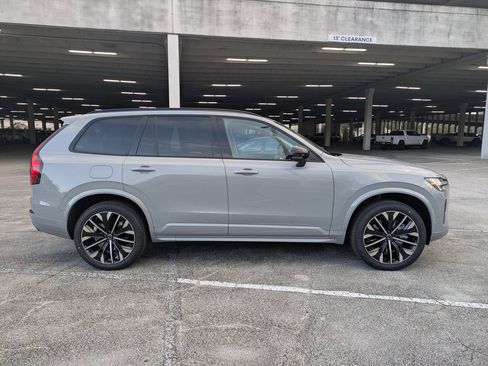New 2026 Volvo XC90 T8 Ultra w/ Protection Package Premier AWD/4WD image 18