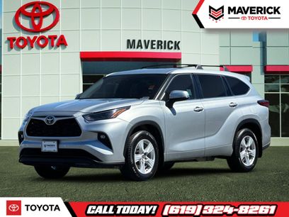Used 2022 Toyota Highlander LE