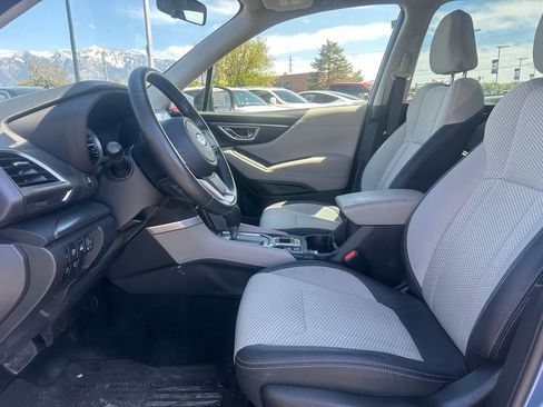 Used 2023 Subaru Forester Premium AWD/4WD image 27