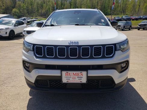 Certified 2024 Jeep Compass Latitude AWD/4WD image 9