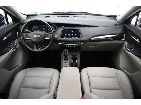 Used 2021 Cadillac XT4 Luxury w/ Cold Weather Package image 28