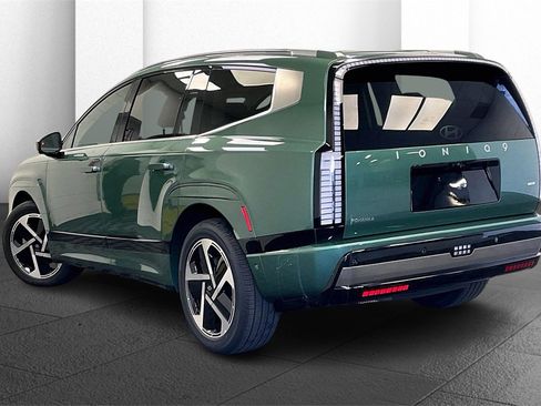 New 2026 Hyundai Ioniq 9 Calligraphy image 3