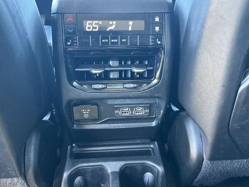 Used 2021 Jeep Grand Cherokee L Limited image 29