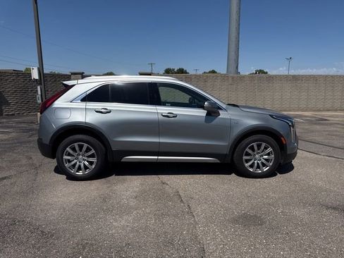 Used 2023 Cadillac XT4 Premium Luxury FWD image 8