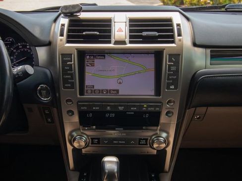 Used 2020 Lexus GX 460 Premium AWD/4WD image 23