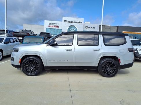Used 2024 Jeep Grand Wagoneer Series II Obsidian w/ Quick Order Packagew 28T AWD/4WD image 8