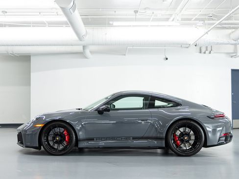 Used 2026 Porsche 911 Carrera GTS RWD image 3