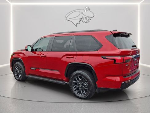 Used 2024 Toyota Sequoia Platinum image 3