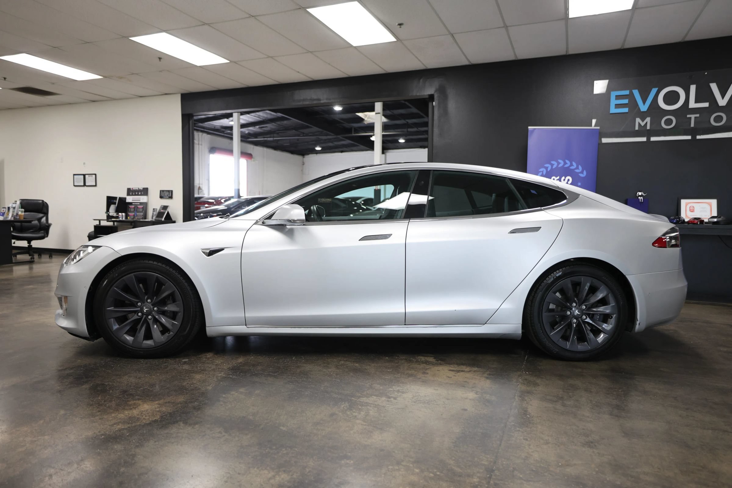 Used 2018 Tesla Model S 100D AWD/4WD image 11