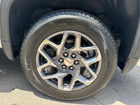 New 2026 GMC Sierra 1500 SLT w/ SLT Premium Package AWD/4WD image 31