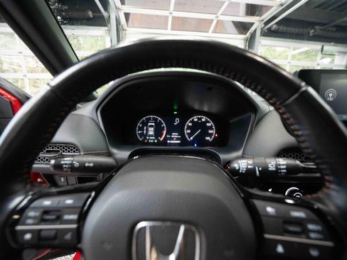 Used 2025 Honda HR-V Sport image 15