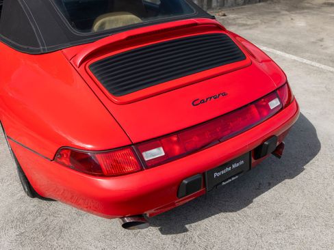 Used 1997 Porsche 911 Carrera RWD image 20