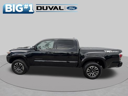 Used 2022 Toyota Tacoma TRD Sport w/ Technology Package RWD image 8