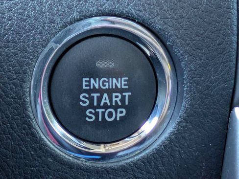 Used 2017 Toyota 4Runner Limited RWD image 29