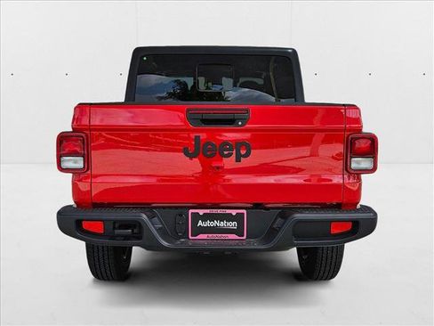 New 2025 Jeep Gladiator Sport image 8