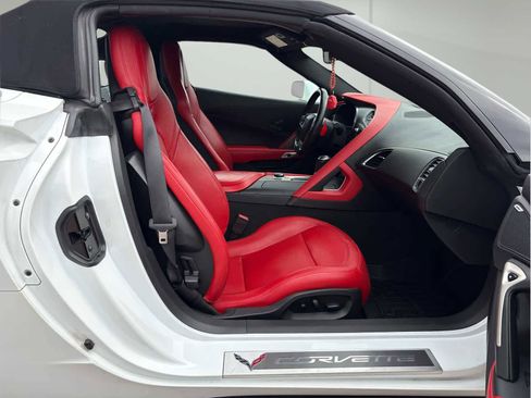 Used 2019 Chevrolet Corvette Stingray Convertible Z51 2LT RWD image 12