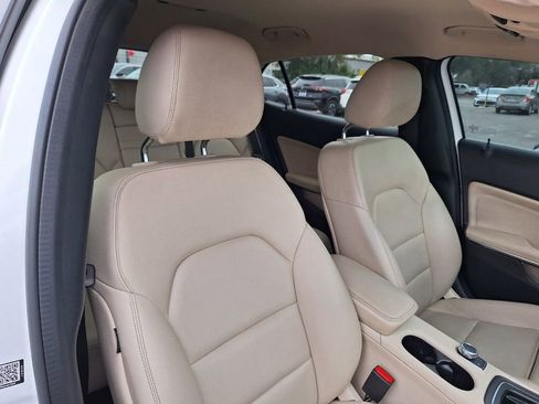 Used 2019 Mercedes-Benz GLA 250 image 26