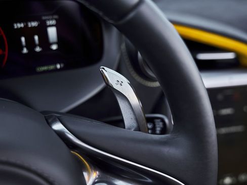 Used 2026 McLaren 750S Spider RWD image 57