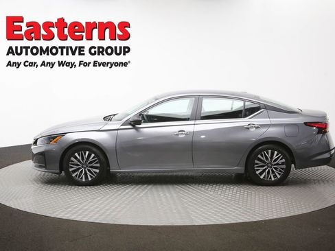 Used 2025 Nissan Altima 2.5 SV image 59