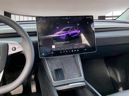 Used 2026 Tesla Model Y AWD image 6