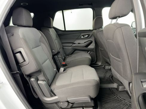 Used 2023 Chevrolet Traverse LT image 33