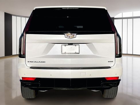 Used 2023 Cadillac Escalade Sport Platinum image 4