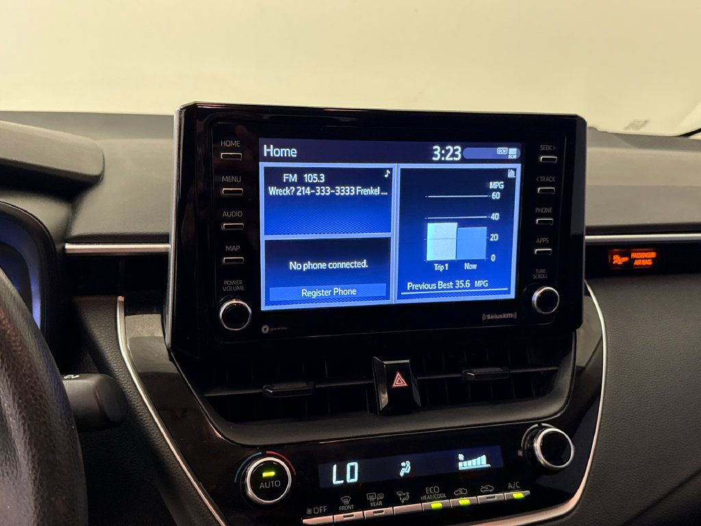 Used 2021 Toyota Corolla LE FWD image 22