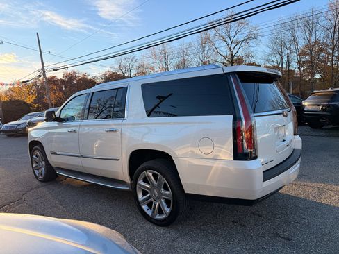 Used 2015 Cadillac Escalade ESV Luxury image 5
