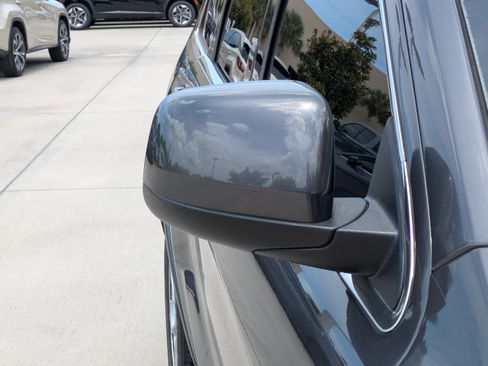 Used 2018 Jeep Grand Cherokee Laredo RWD image 8