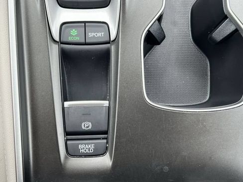 Used 2019 Honda Accord Touring image 26
