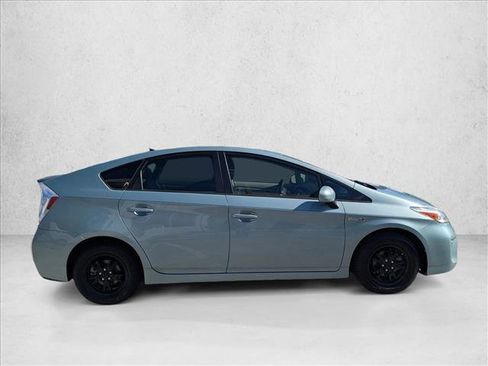 Used 2015 Toyota Prius Two image 4