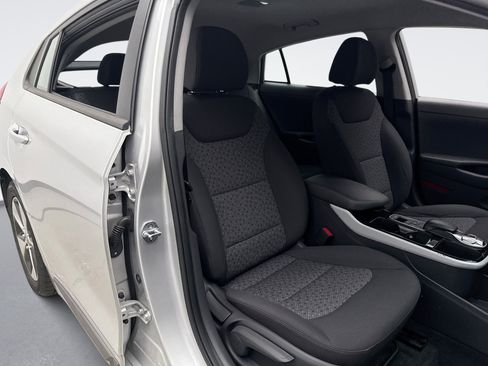 Used 2019 Hyundai Ioniq Electric image 16