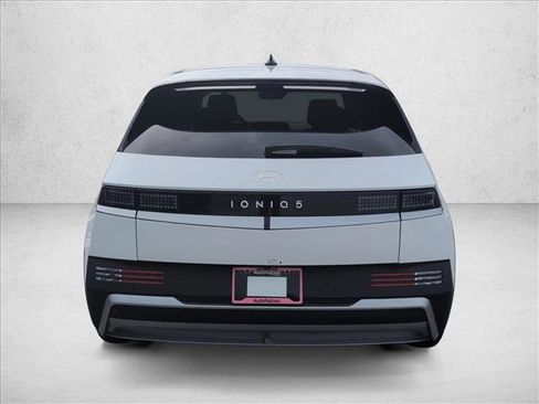 New 2026 Hyundai Ioniq 5 SE image 8