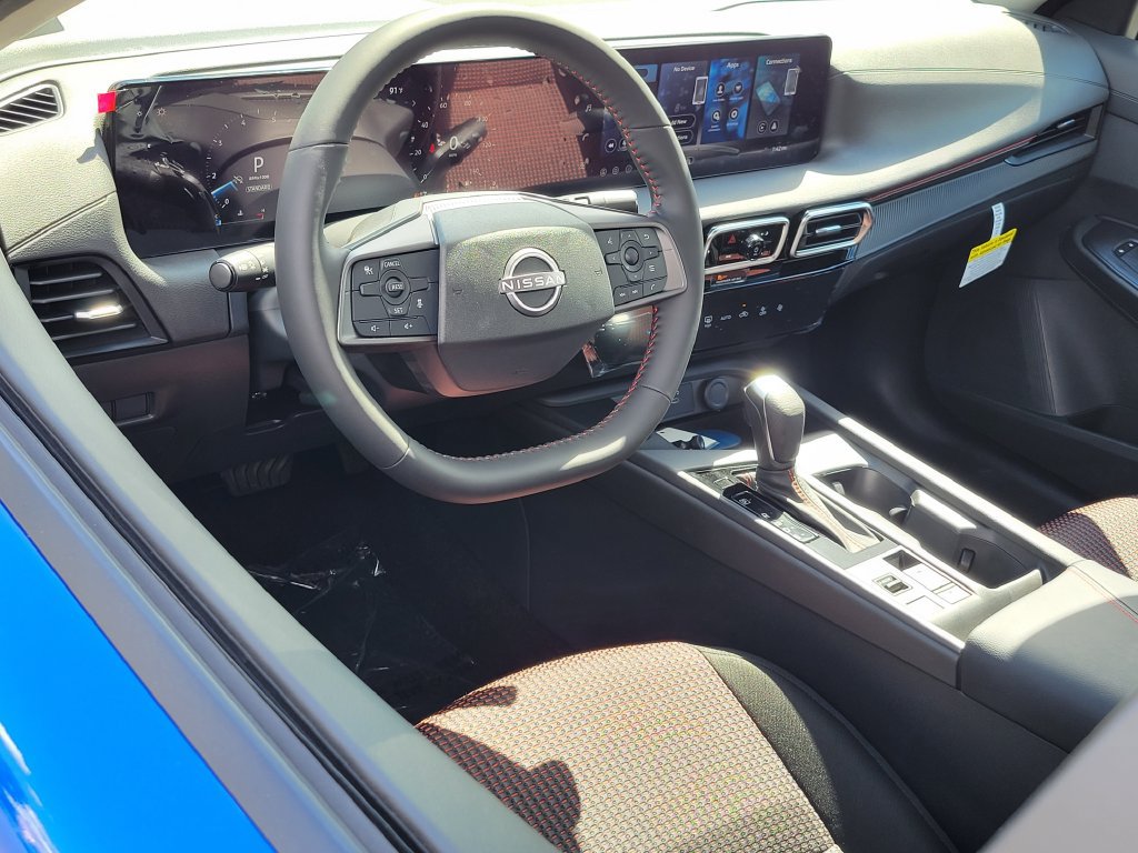 New 2027 Nissan Sentra SR w/ Floor Mat Package FWD image 4